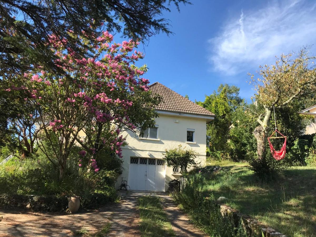 Appartement Avec Vue Panoramique Sur L'Estuaire De La Gironde Plassac  Eksteriør billede