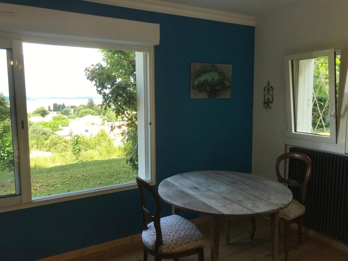 Appartement Avec Vue Panoramique Sur L'Estuaire De La Gironde Plassac  Eksteriør billede