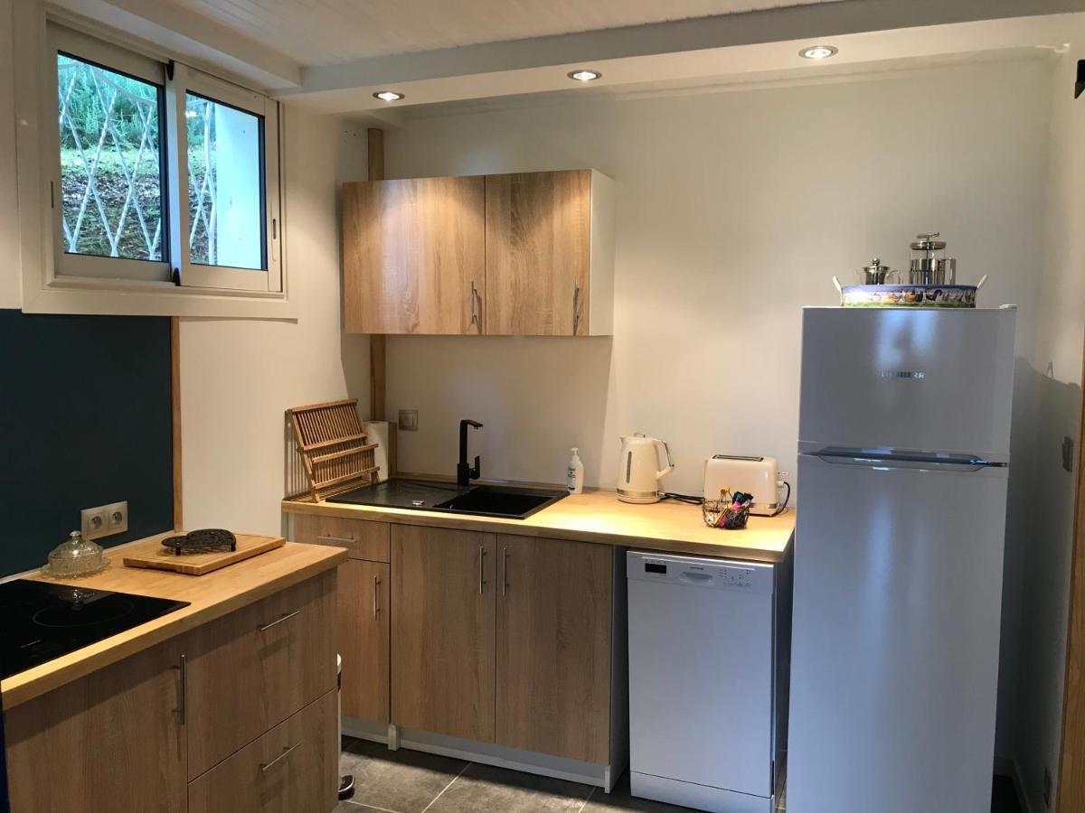Appartement Avec Vue Panoramique Sur L'Estuaire De La Gironde Plassac  Eksteriør billede